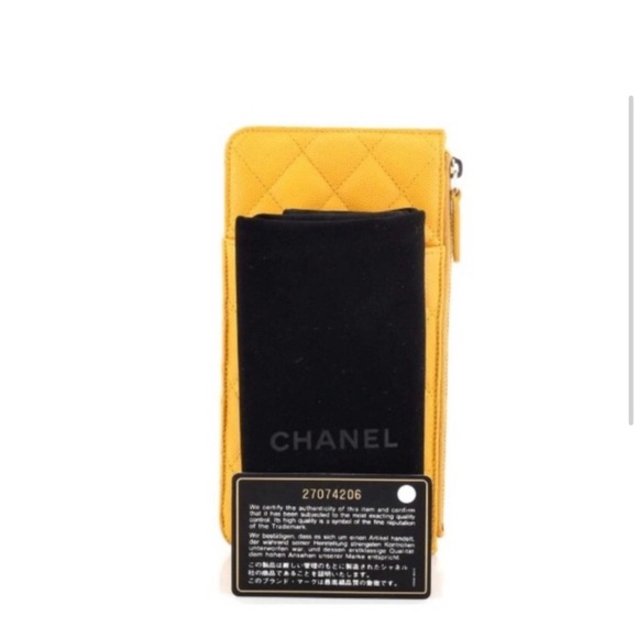 Classic Chanel phone case / pouch - Picture 2 of 16